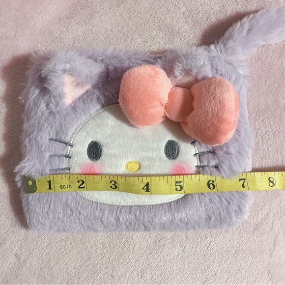 Hello Kitty Pastel Fuzzy Plush Pouch - NWOT - Picture 10 of 11